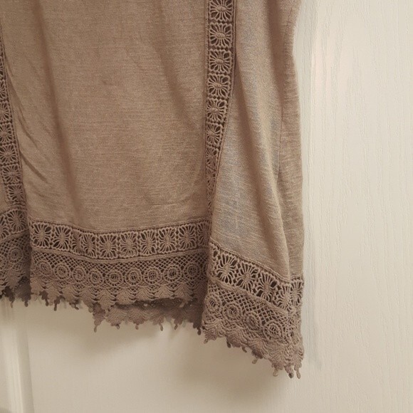 Bellambra Taupe Lace Blouse Italian - Picture 2 of 3